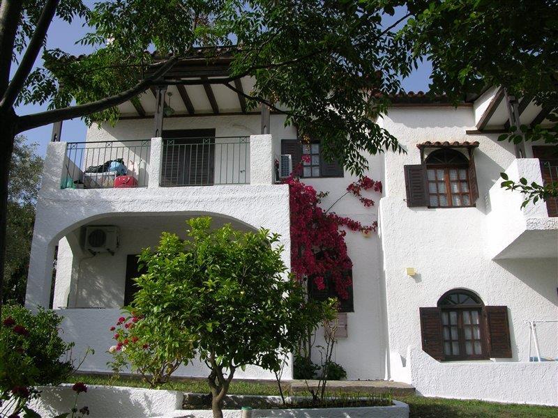 Katerina Apartments Troulos Exterior photo